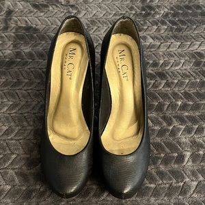 Mr. Cat Women’s High Heels Round Toe Slip-On Pumps. Size: 37 BR (8.5)